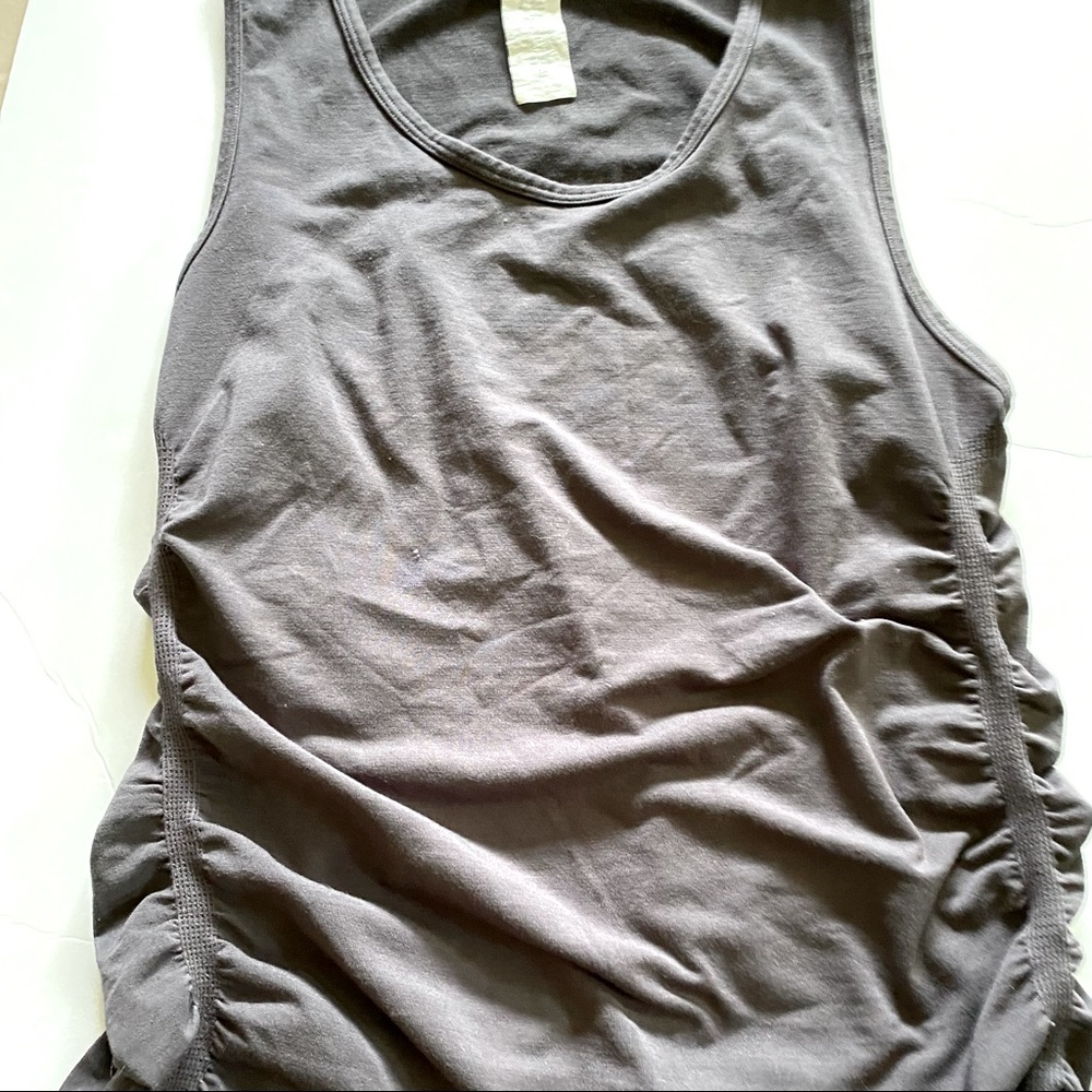Fabletics top -stretchy size Medium